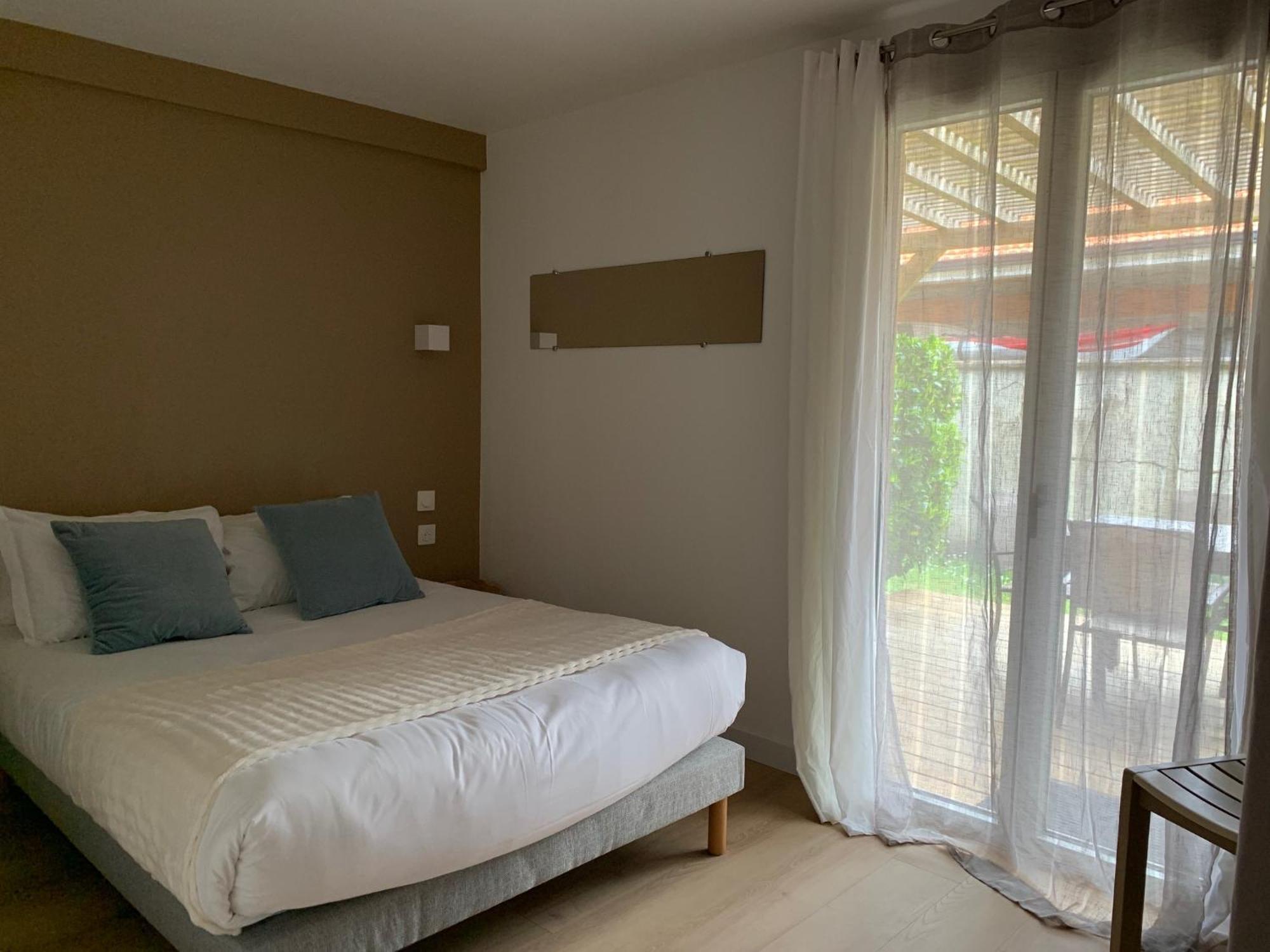Logis Hotels - Hotel Et Restaurant L'Oceana Лантон Экстерьер фото